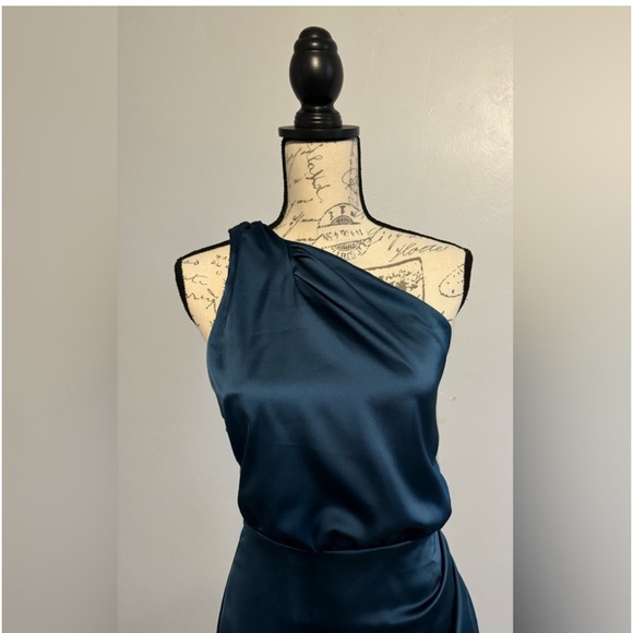 🆕 FORE SPECIAL OCCASION DRESS - Picture 4 of 11